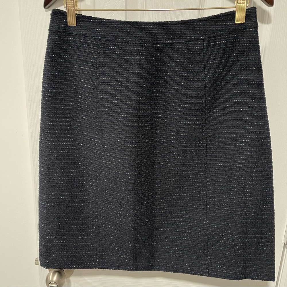 Tahari - Tweed Metallic skirt, blue, size 6